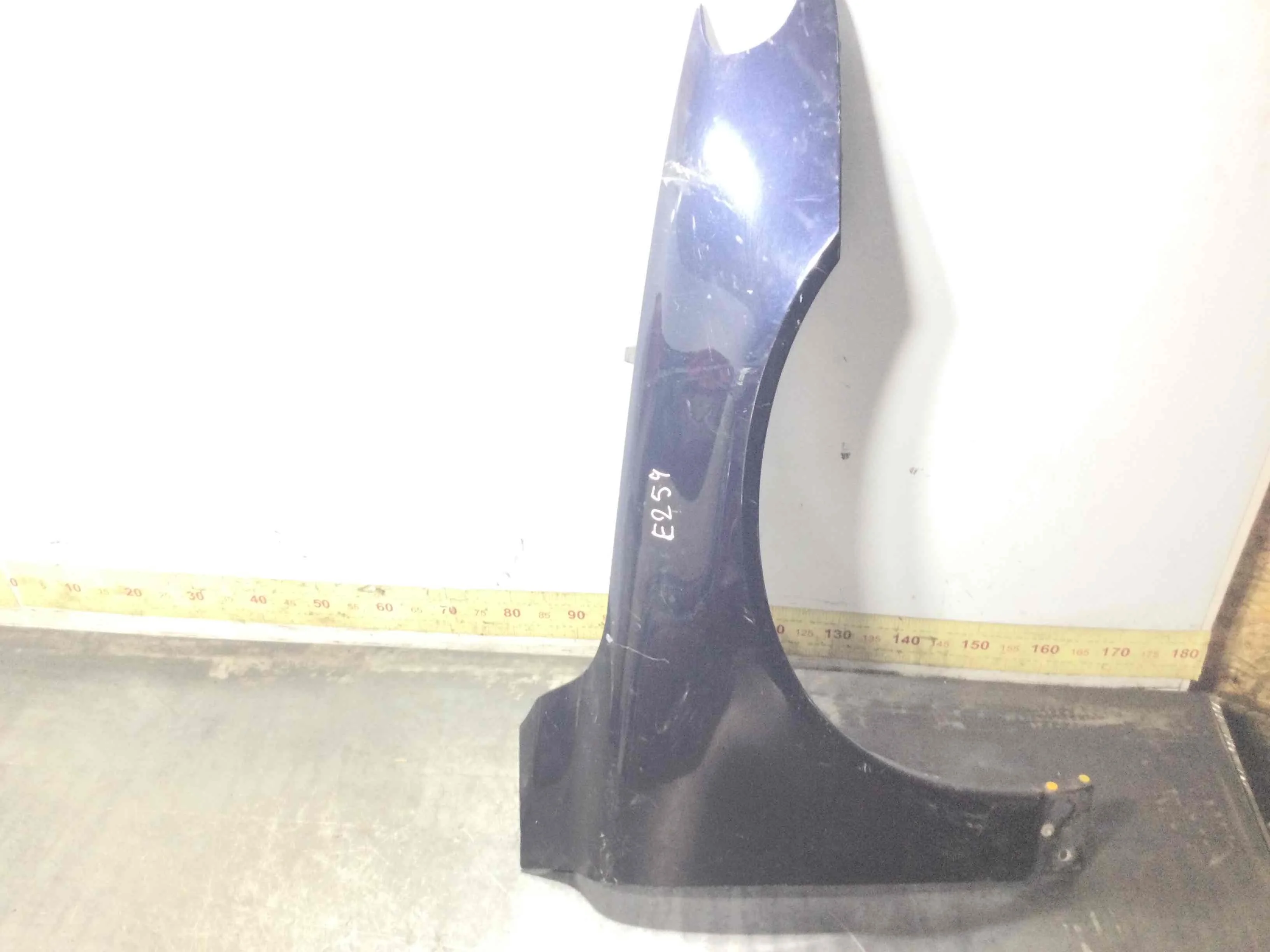 Крыло переднее правое Volvo V70 3 поколение (рестайлинг) (2013-2026) дизель 2.0 TD Автомат