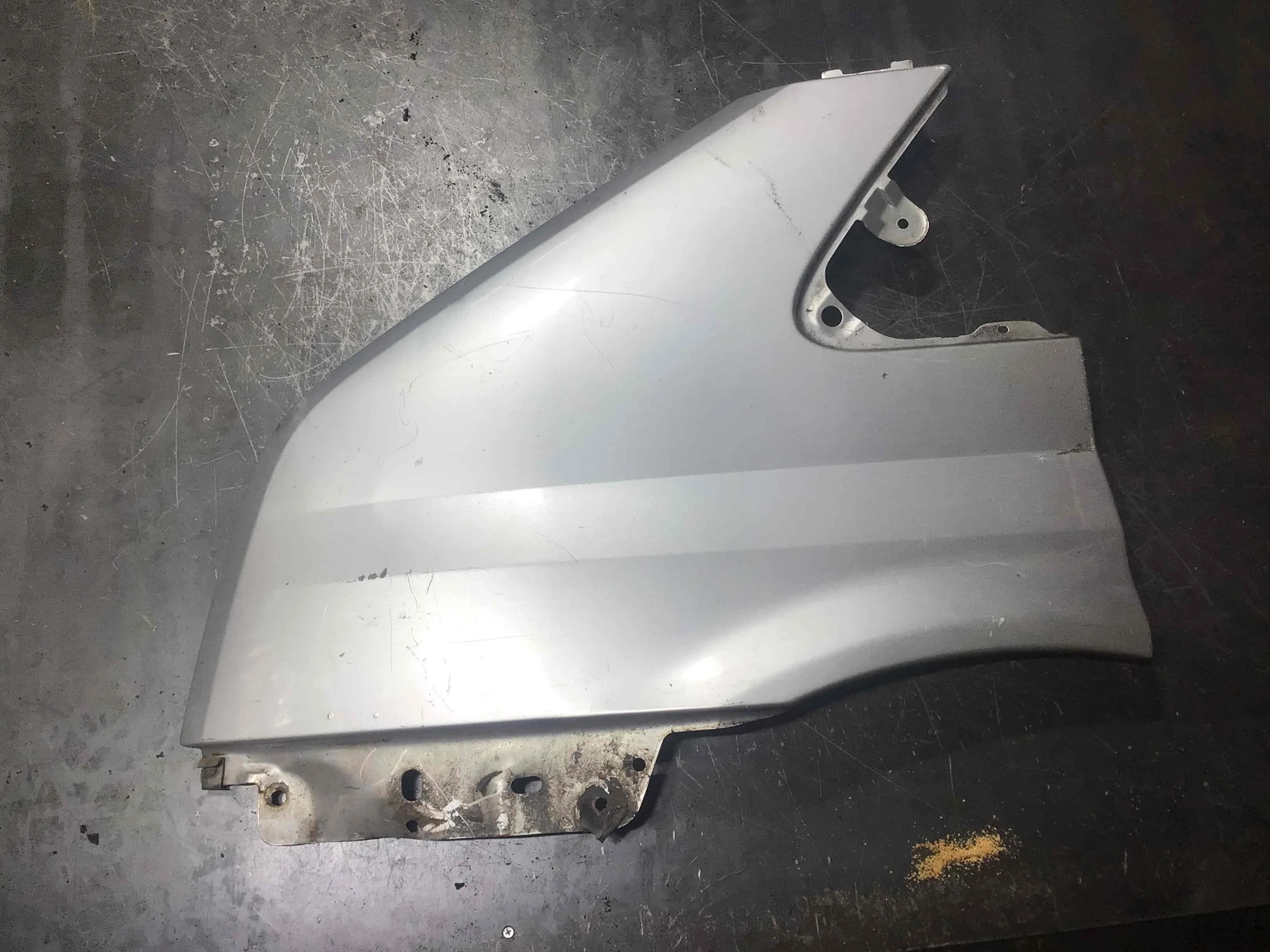 Крыло переднее левое Ford Transit 3 поколение [рестайлинг] (2006-2013) дизель 2.2 TDCi Механика Микроавтобус