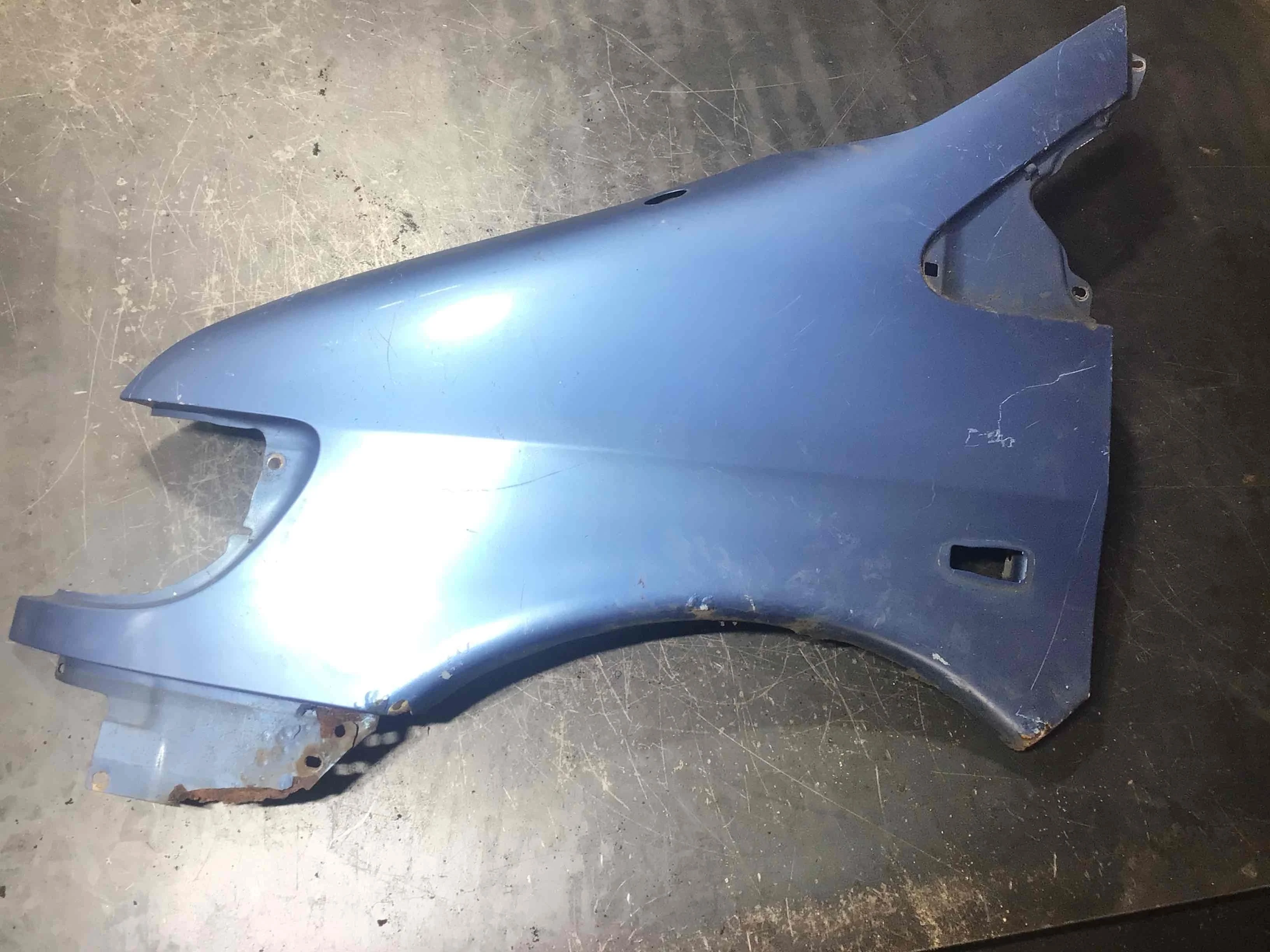 Крыло переднее левое Mercedes Vito W638 (1996-2003) бензин 2.3 i Автомат Микроавтобус