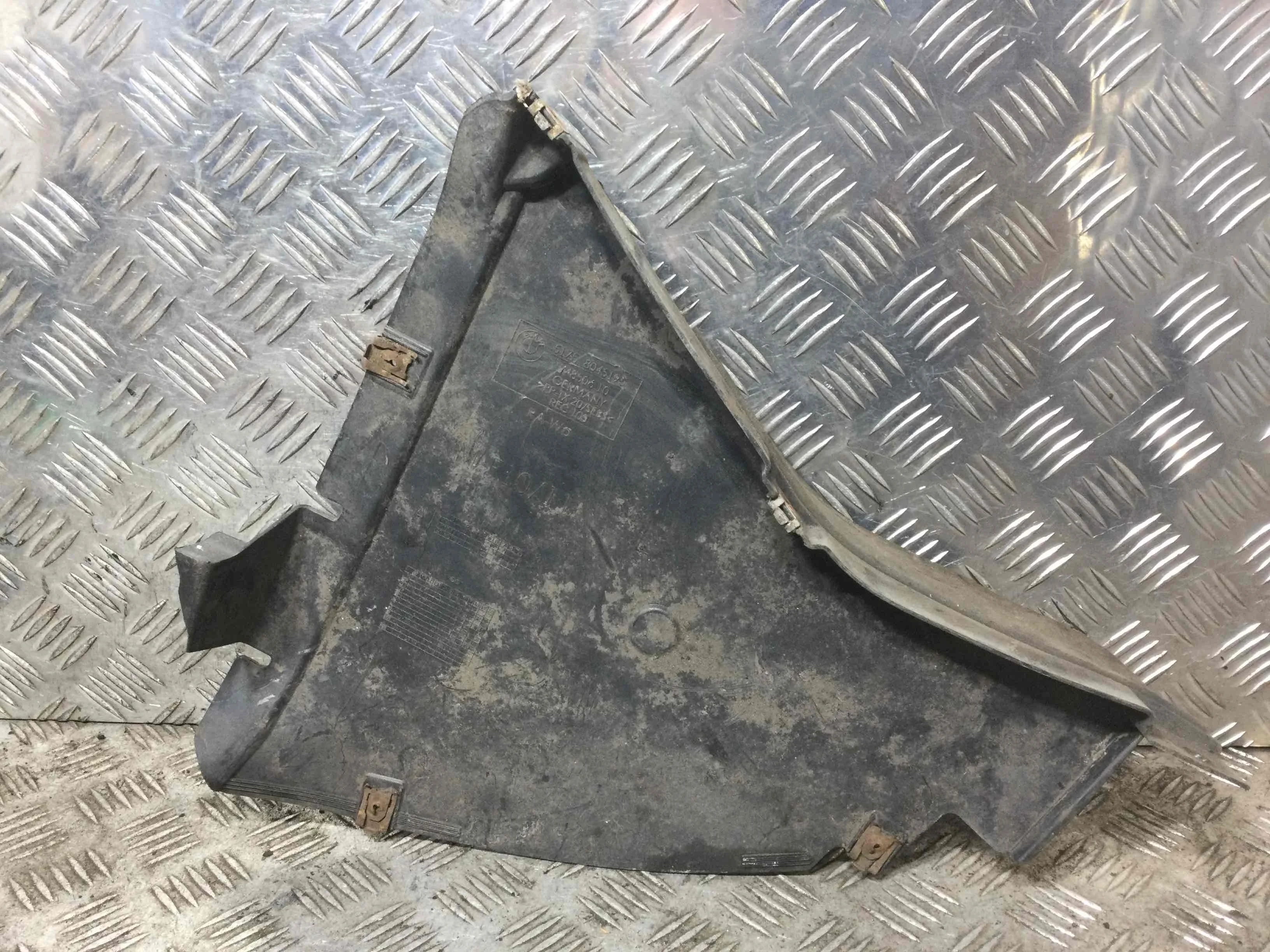 Защита арок задняя левая (подкрылок) BMW 5-Series F10/F11/GT F07 (2009-2013) бензин 2.0 i Автомат Универсал