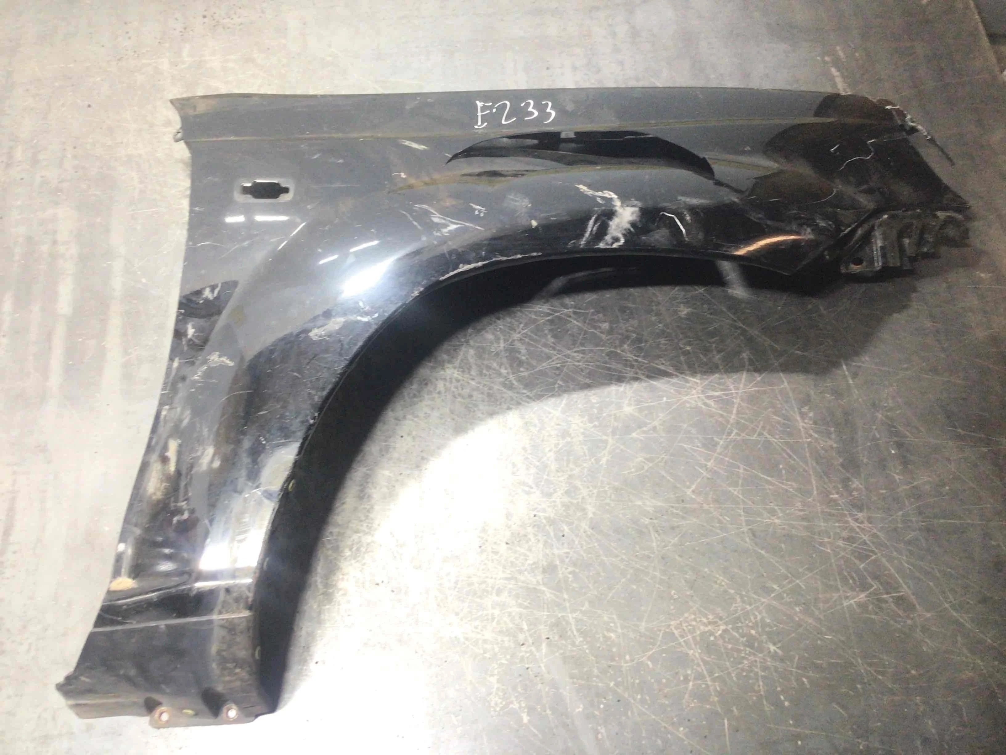 Крыло переднее правое Nissan X-Trail T30 [рестайлинг] (2004-2007) дизель 2.2 TD Механика Внедорожник