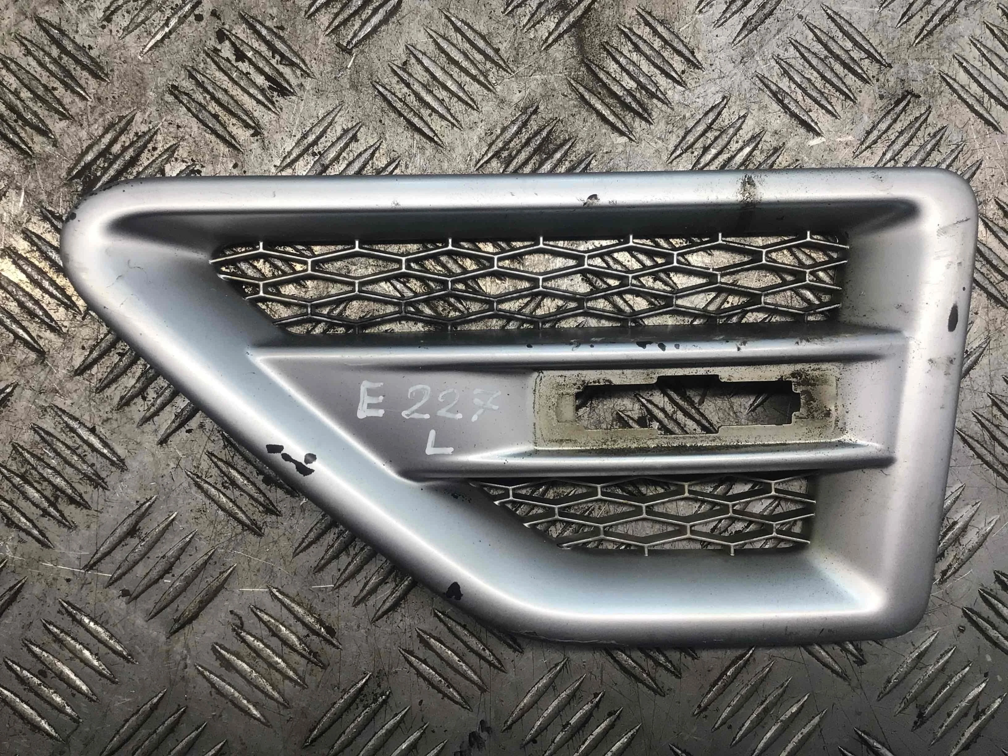 Молдинг крыла переднего левого Land Rover Freelander 2 поколение (2006-2010) дизель 2.2 TD Механика Внедорожник