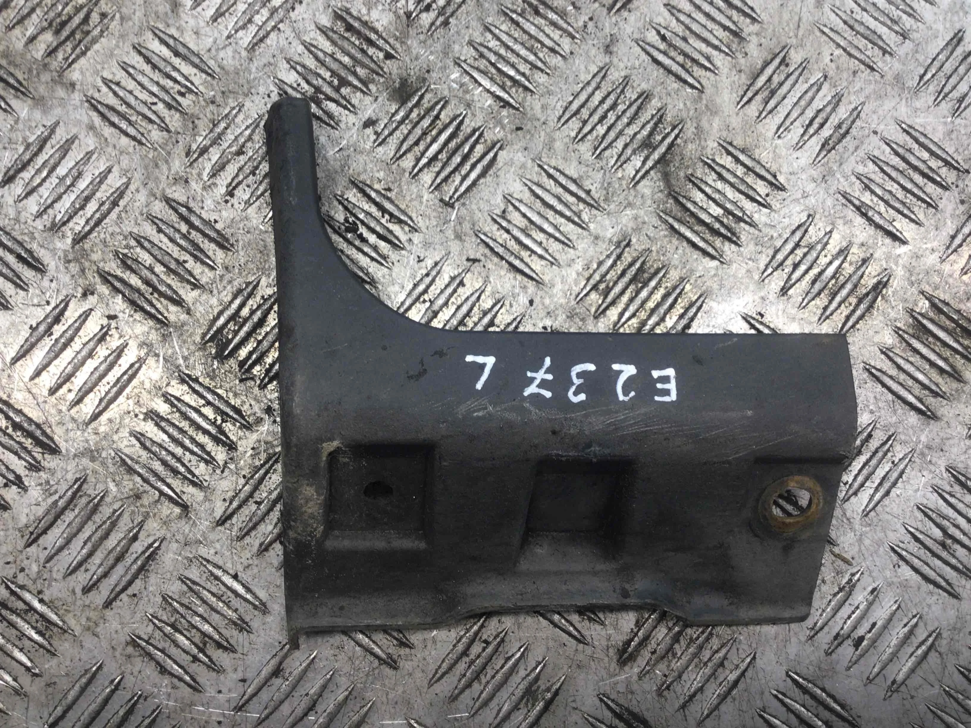 Накладка на порог Ford Focus 2 поколение [рестайлинг] (2008-2011) бензин 1.6 i Механика 5-дв, х/б