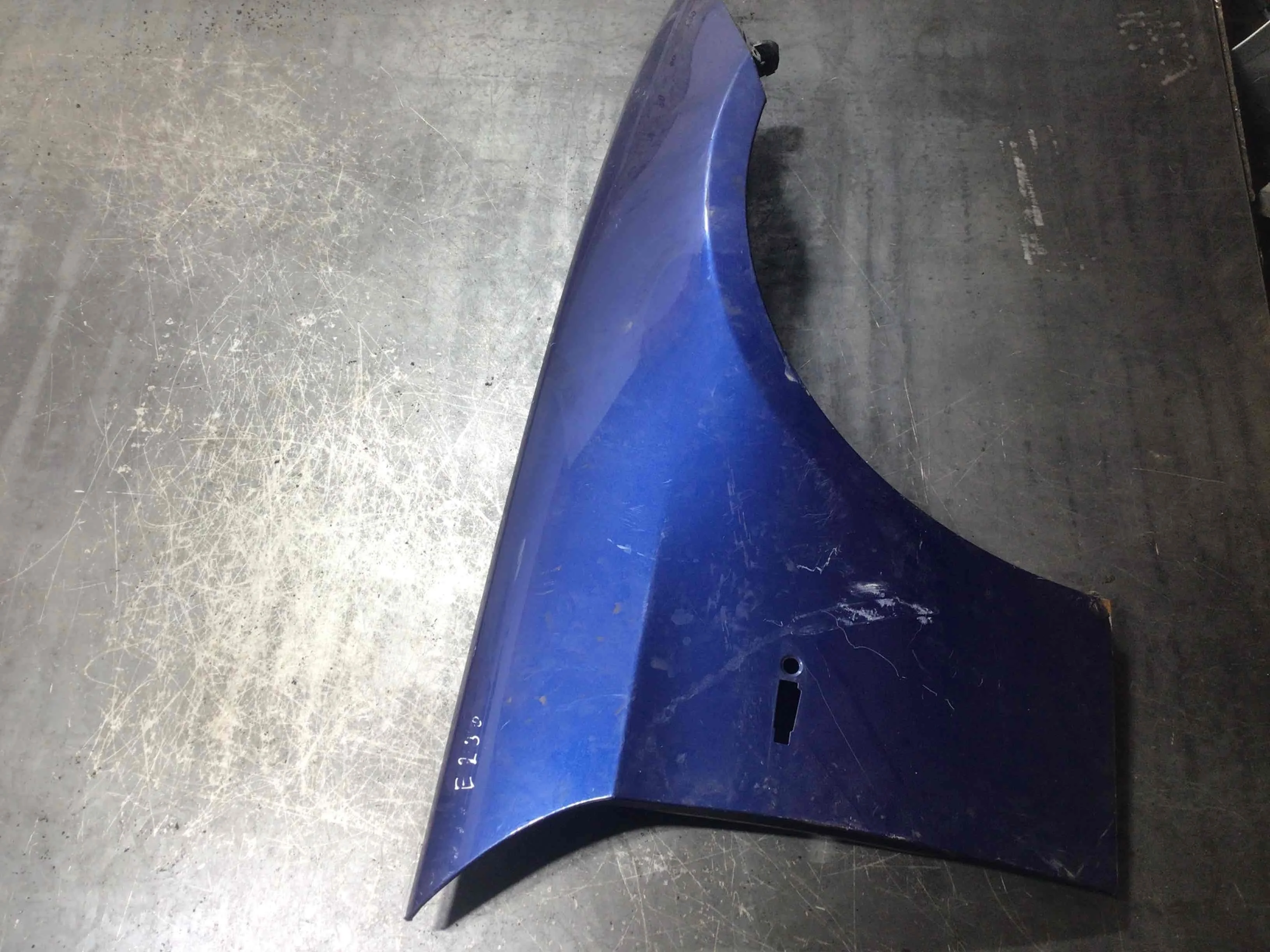 Крыло переднее левое BMW 3-Series 3-Series E90/E91/E92/E93 2005 - 2010 бензин 2.0 i Механика Универсал