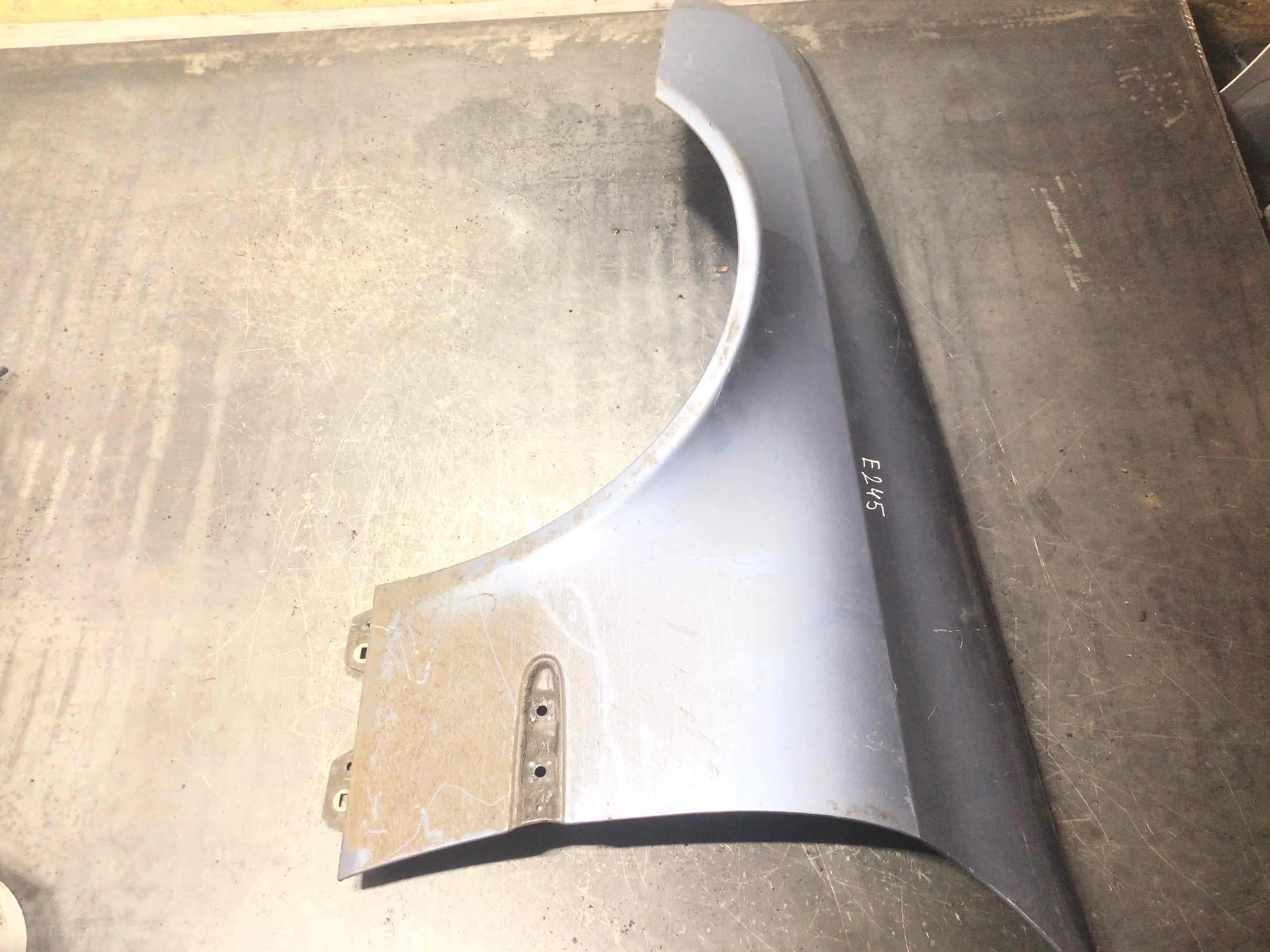 Крыло переднее левое Mercedes E-klasse E-klasse (W211) 2002 - 2009 дизель 3.0 CDI Автомат Седан