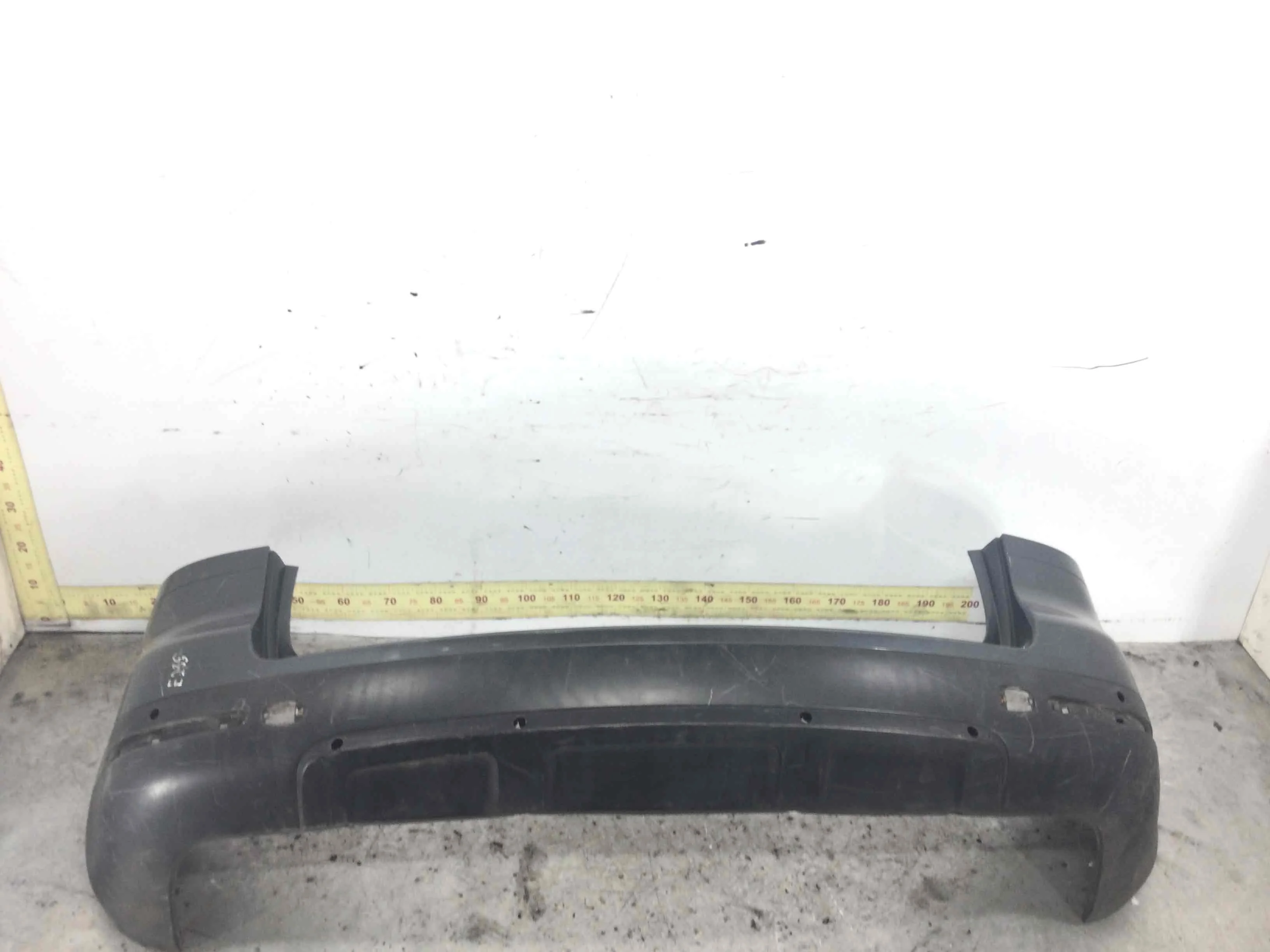 Бампер задний Volkswagen Touareg 1 поколение 2002-2007 дизель 2.5 TDI Автомат Внедорожник