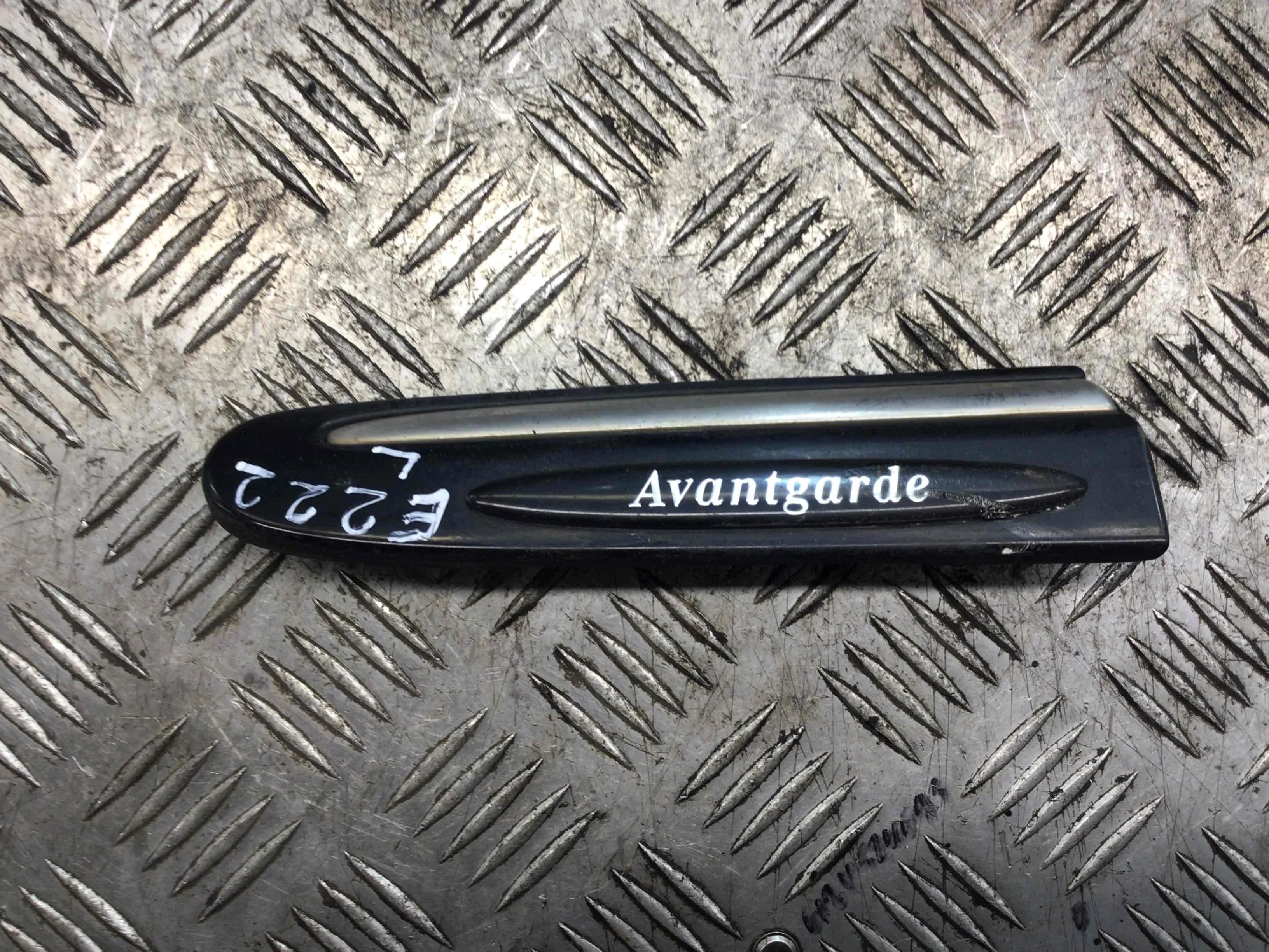 Молдинг крыла переднего левого Mercedes CLK W209/A209 [рестайлинг] (2005-2010) дизель 2.2 CDI Автомат Седан