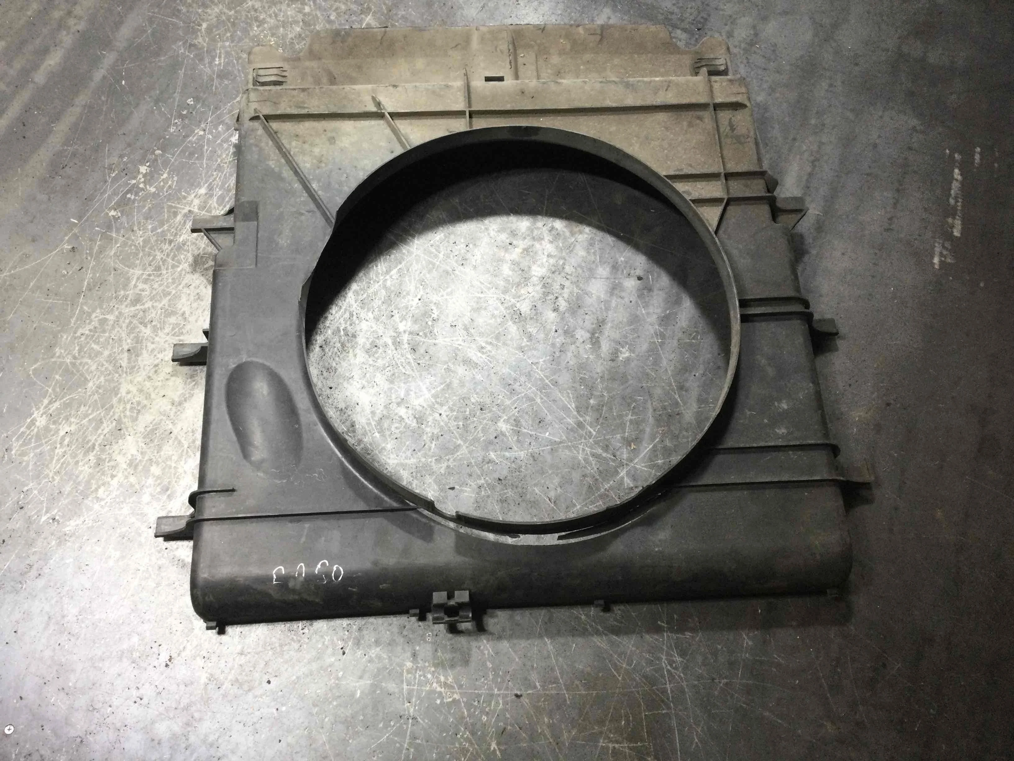 Диффузор вентилятора Mercedes Sprinter W906 [рестайлинг] (2013-2018) дизель 2.2 CDI Механика Микроавтобус