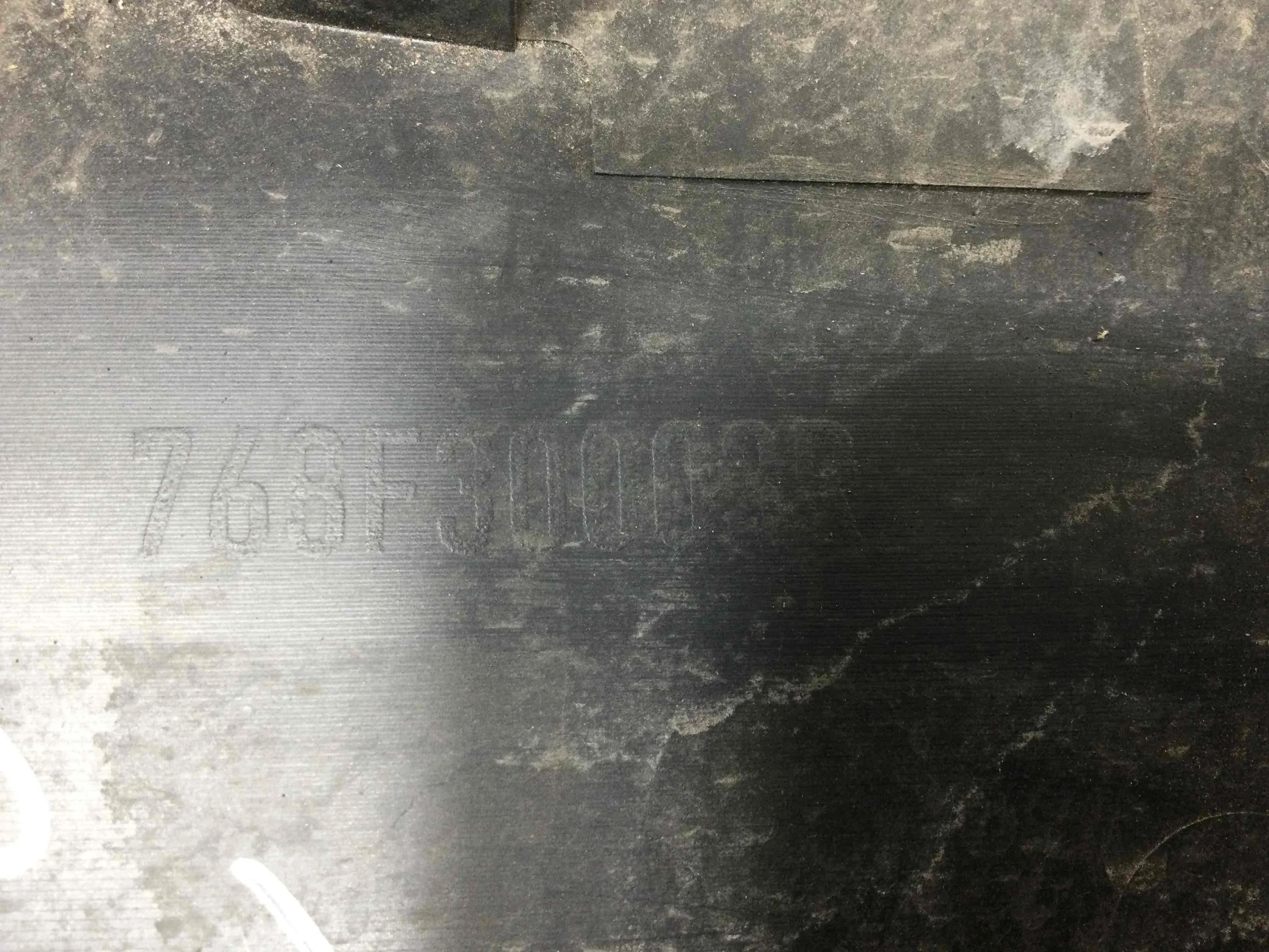 Молдинг крыла заднего правого Renault Master 3 поколение [рестайлинг] (2014-2024) дизель 2.3 DCI Механика Микроавтобус