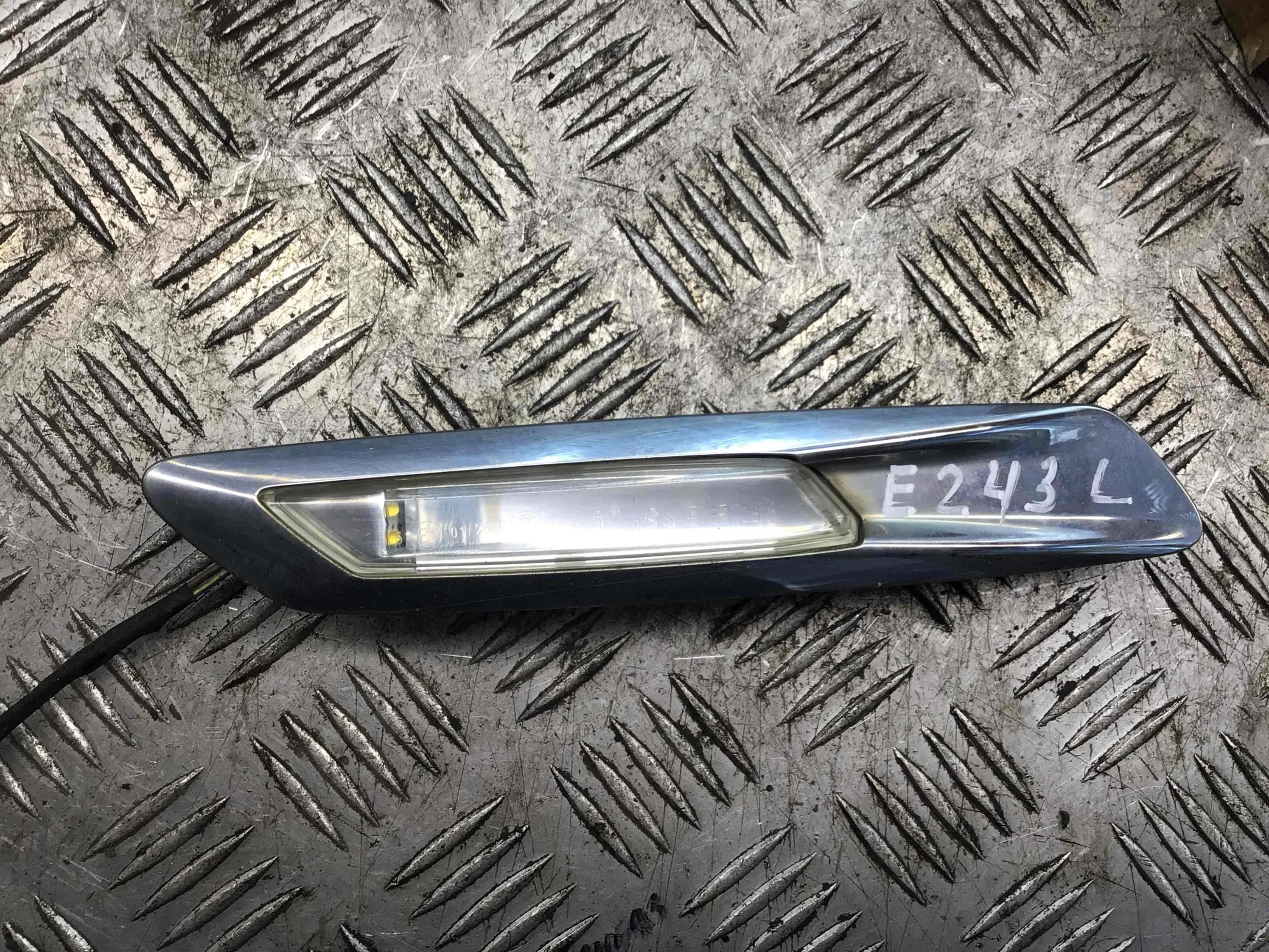 Повторитель передний левый BMW 5-Series F10/F11/GT F07 (2009-2013) дизель 2.0 TD Механика Седан