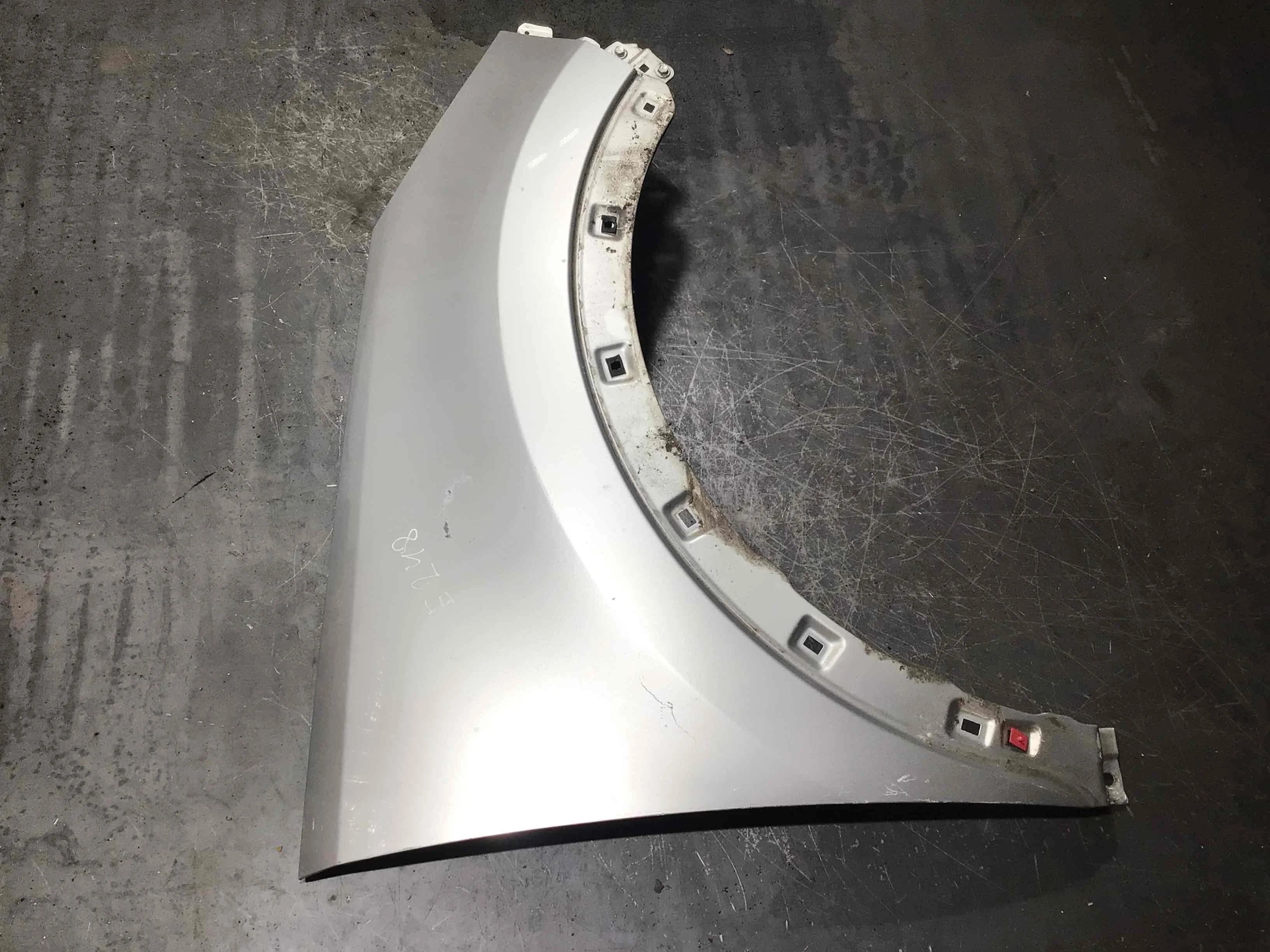 Крыло переднее правое Kia Sportage 3 поколение (2010-2014) дизель 1.7 CRD Механика Кроссовер