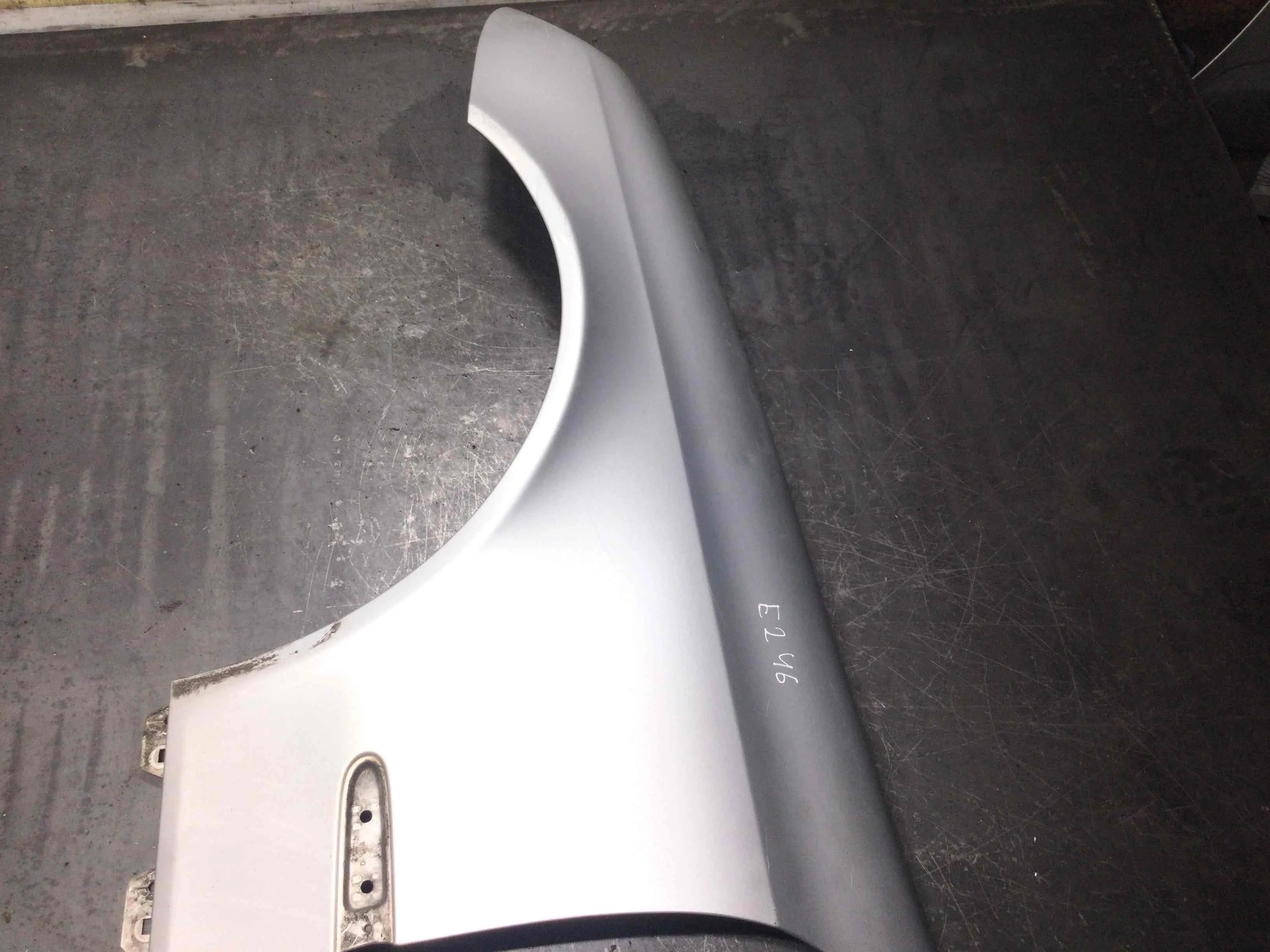 Крыло переднее левое Mercedes E-klasse E-klasse (W211) 2002 - 2009 дизель 2.2 CDI Автомат Седан