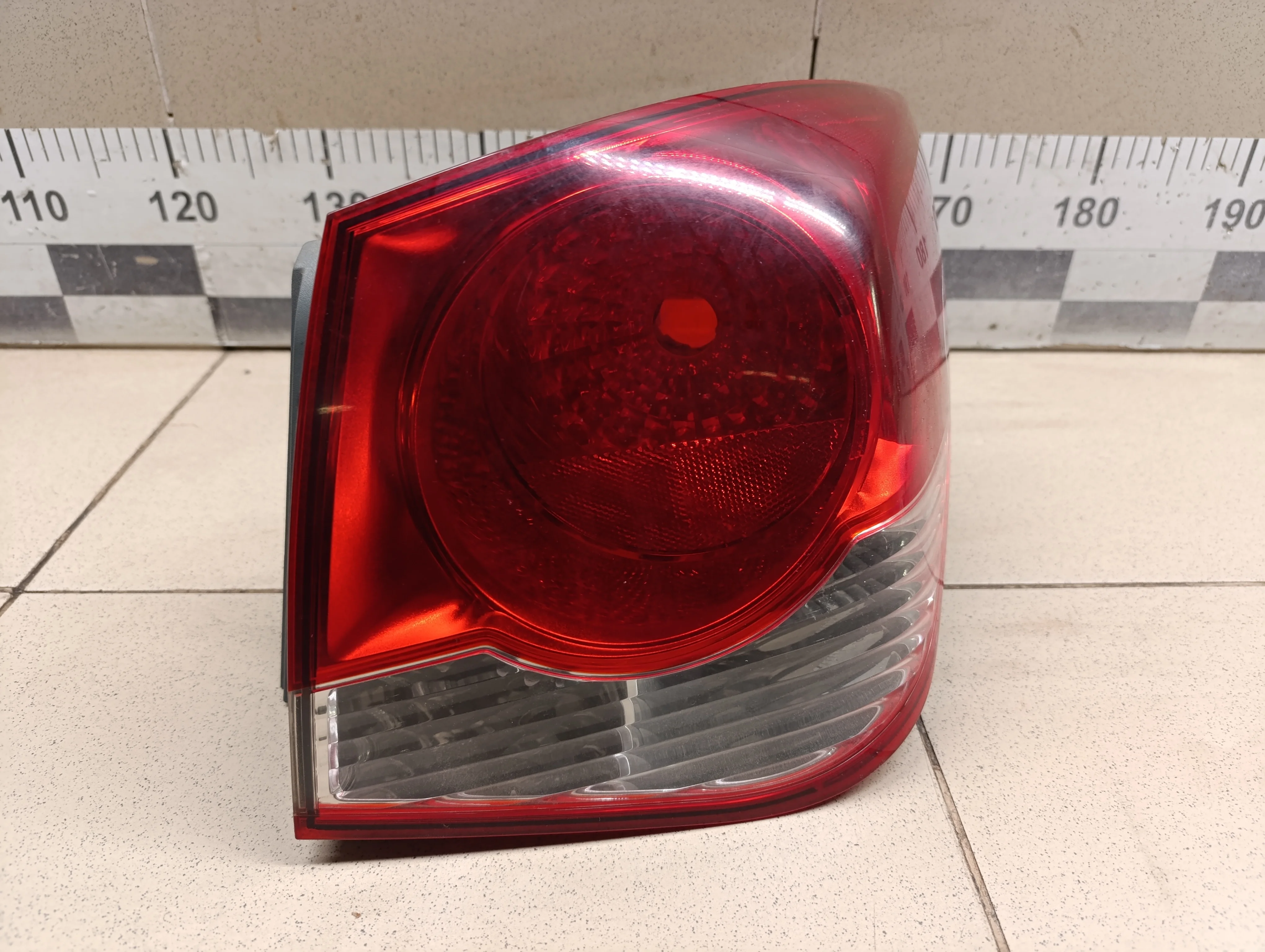 Фонарь задний правый Cruze 2009-2016