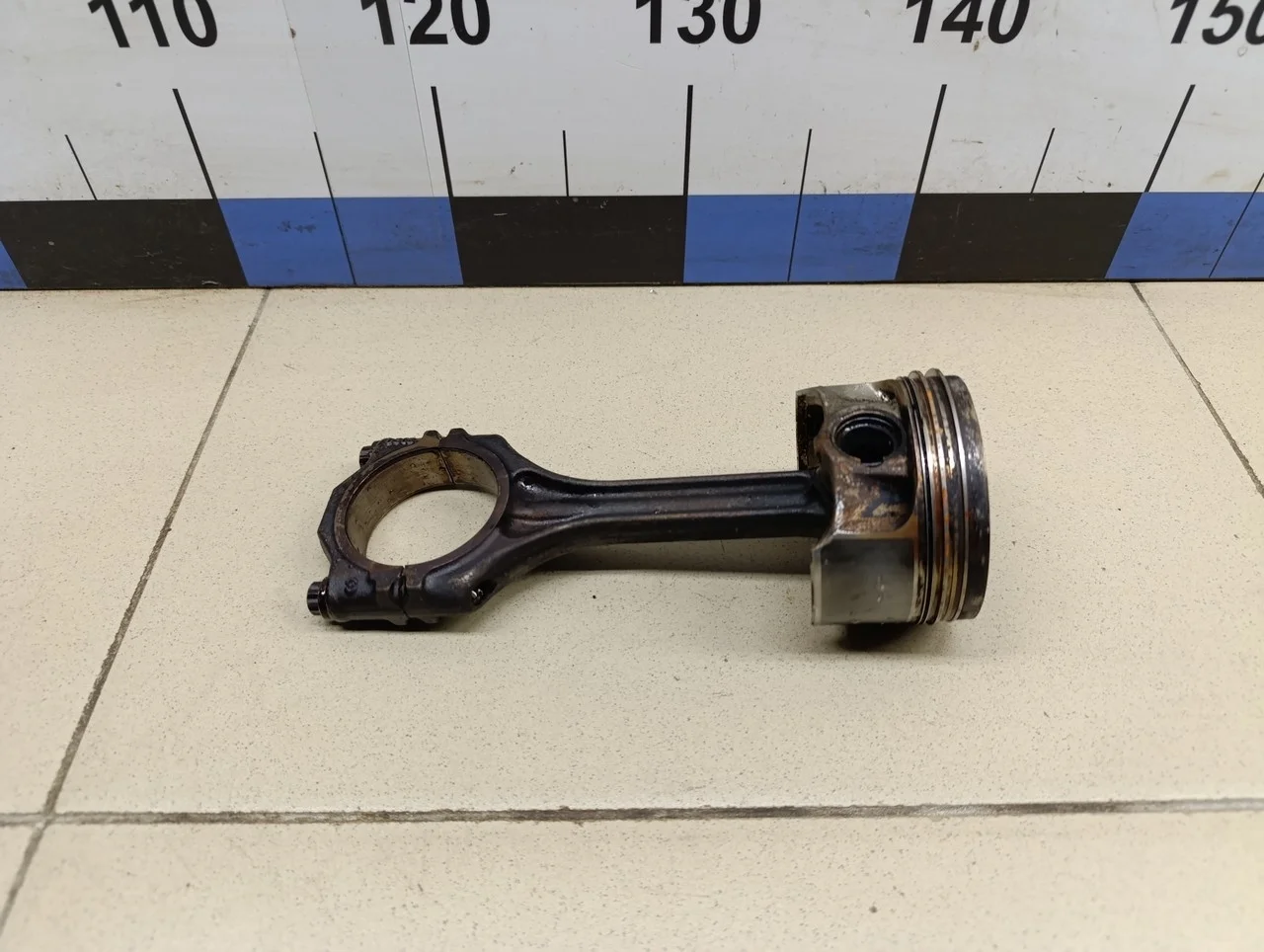 Поршень с шатуном Tiguan 2011-2016