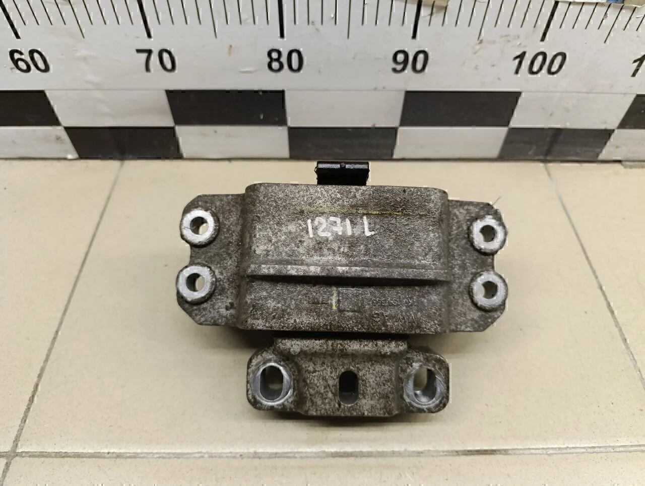 Опора КПП левая Octavia (A5 1Z-) 2004-2013