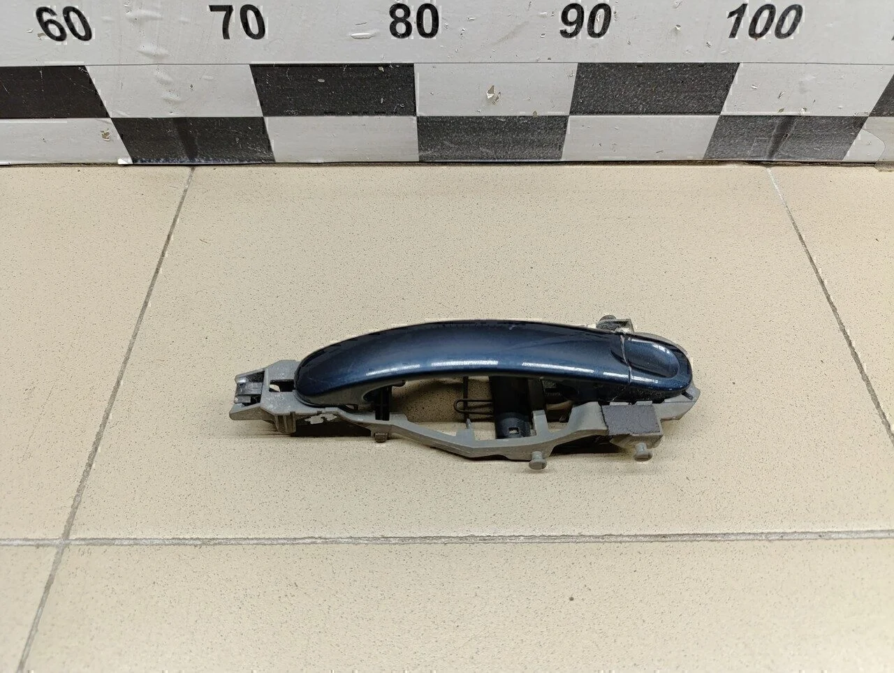 Ручка двери задней наружная правая Jetta 2006-2011