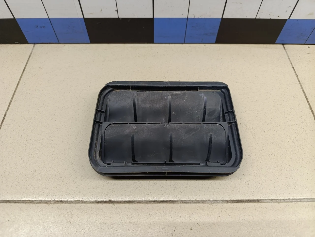 Решетка вентиляционная Duster 2012>