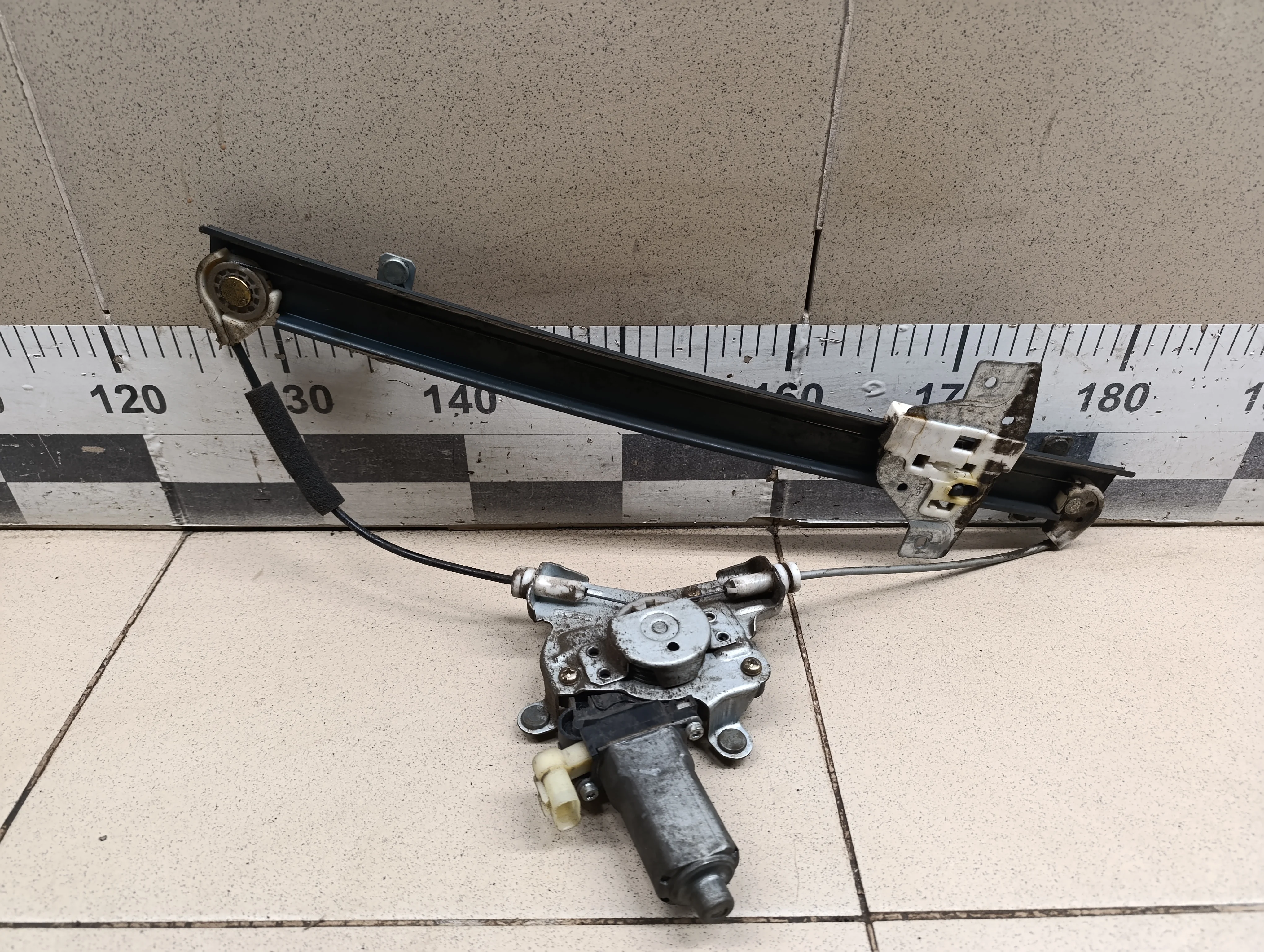 Стеклоподъемник электр. передний левый Getz 2002-2010