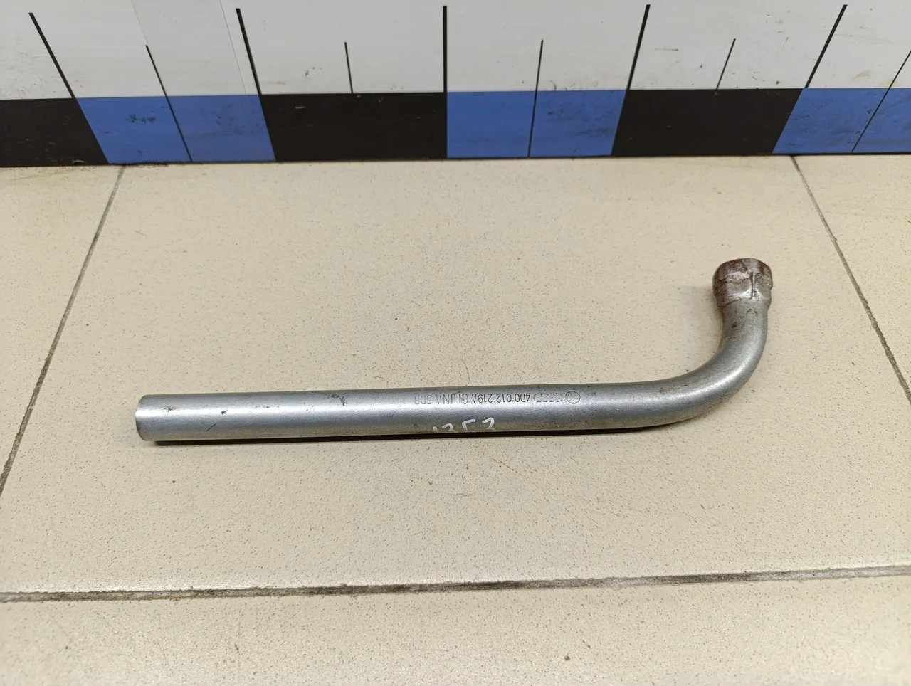 Ключ баллонный 100/200 [44] 1983-1991