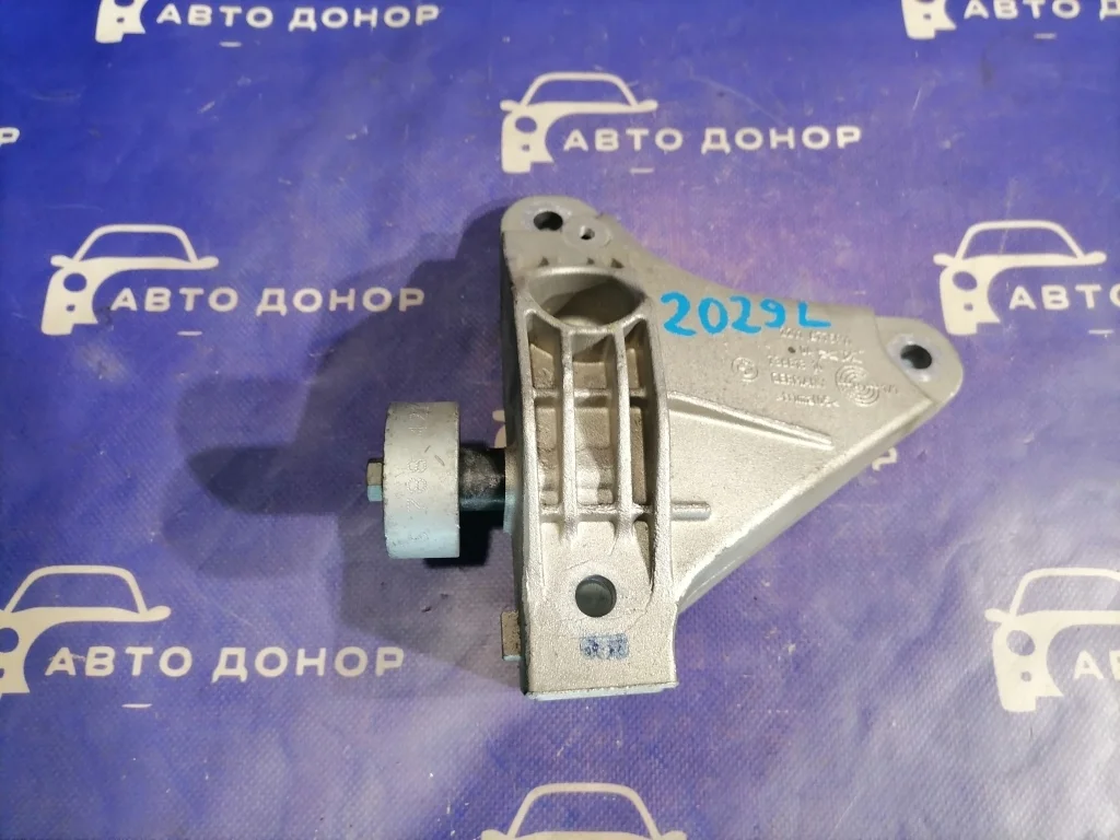 кронштейн опоры двигателя BMW 5-Series F10 N52B25 - 22116775911