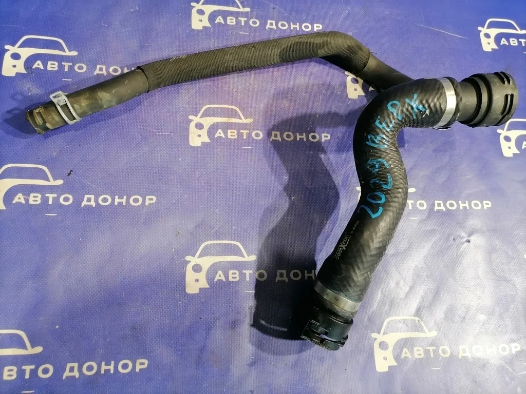 патрубок радиатора BMW 5-Series F10 N52B25 - 17127578399