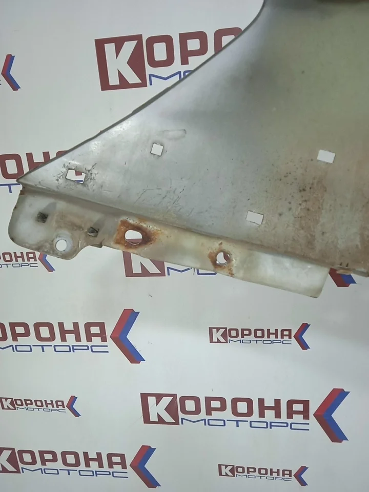 Крыло переднее правое Б/У Б/У