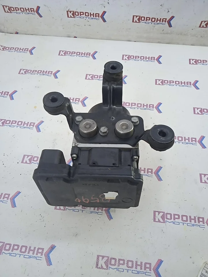 Блок abs Hyundai Equus 2010-2013 589203N2A0 Б/У Б/У