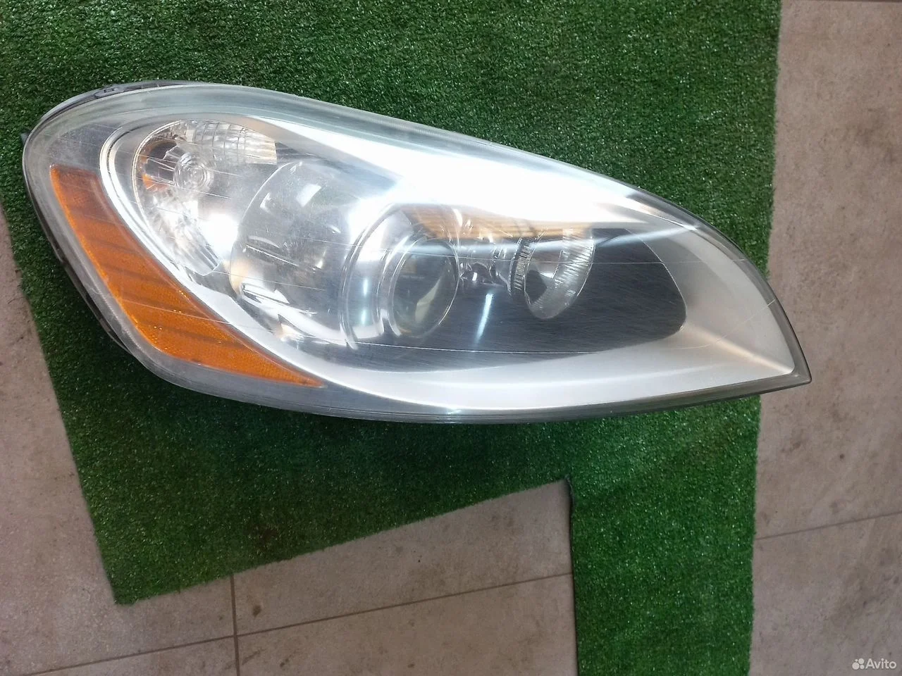 Фара ксенон правая volvo xc60 дорестайлинг