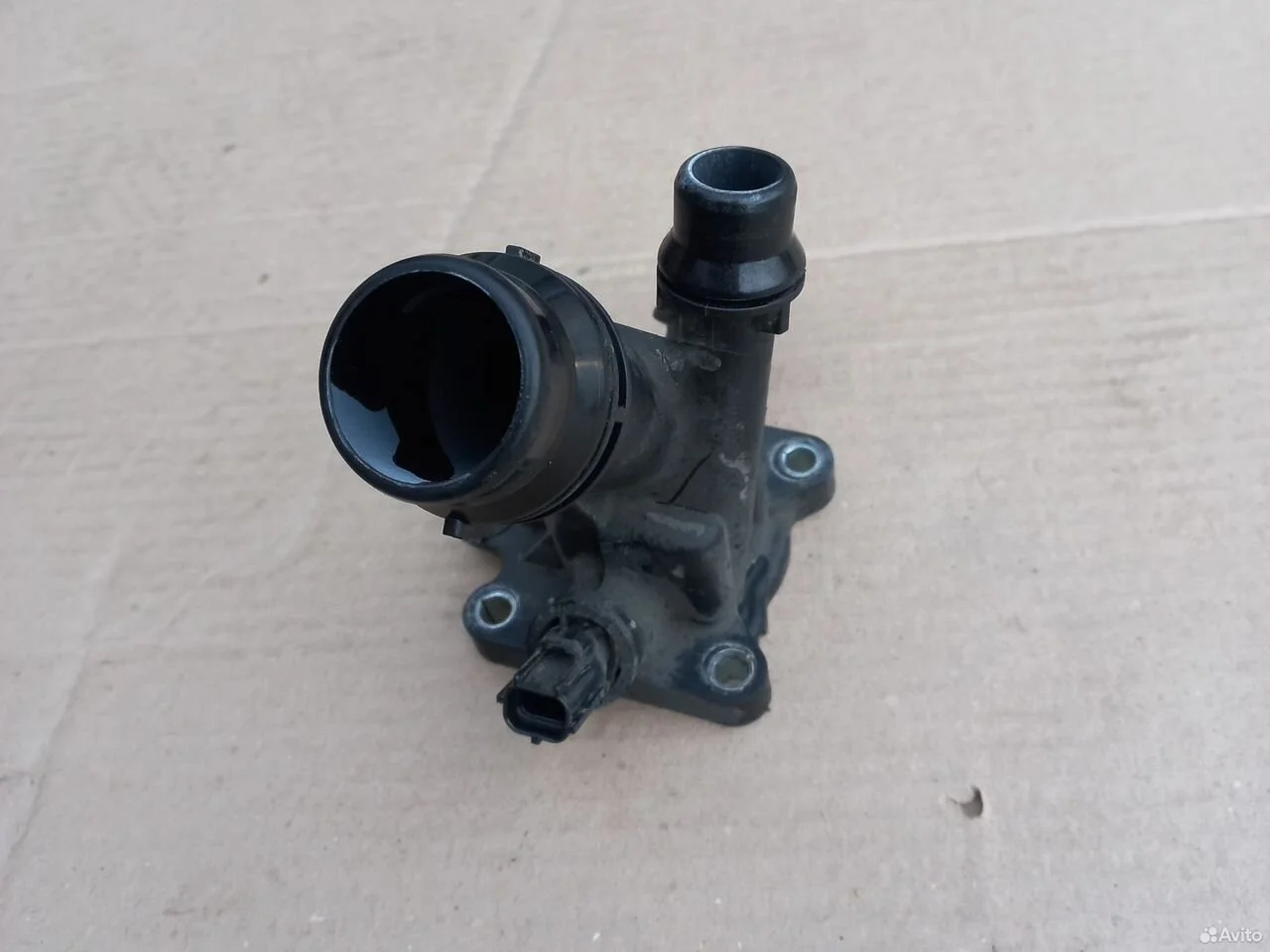 Термостат volvo xc60, xc70 d5204t5