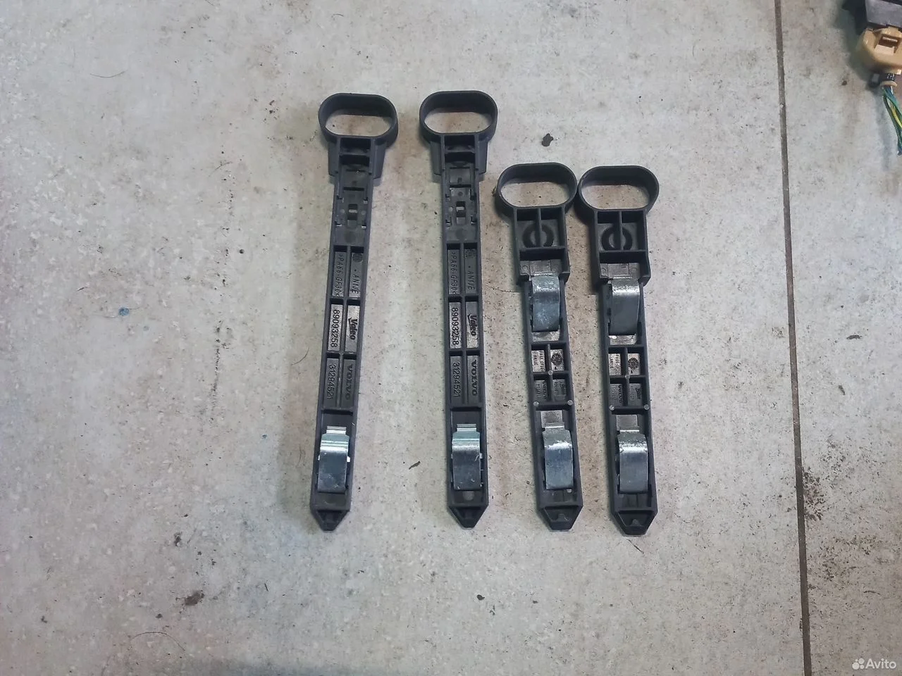 Крепление фар на volvo s60, v60