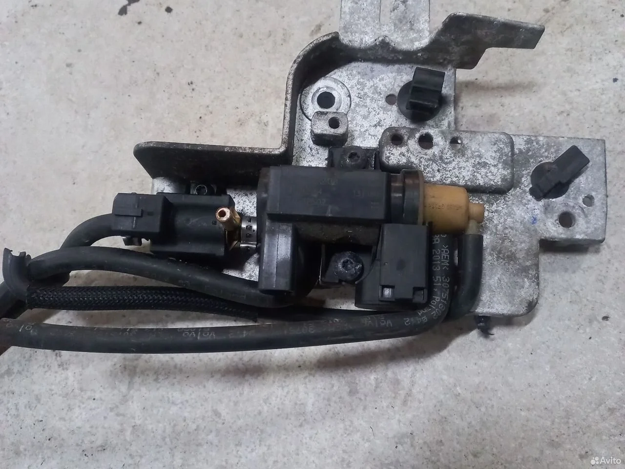 Клапан управление турбиной volvo xc60,xc70 2.4 d