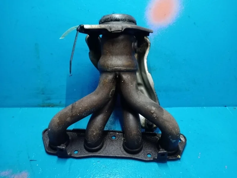 Коллектор выпускной Toyota RAV4 XA30 2010-2012