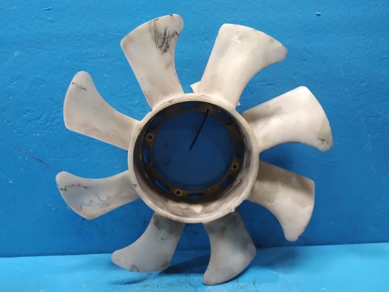 Крыльчатка вентилятора Mitsubishi Delica 4, Space Gear, L200, Pajero 1994-2007