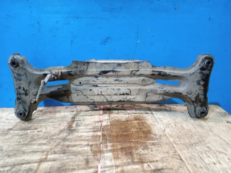 Подрамник Toyota Camry XV30 2000-2005