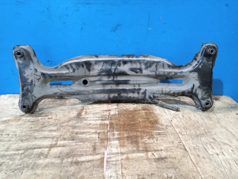 Подрамник Toyota Camry XV30 2000-2005