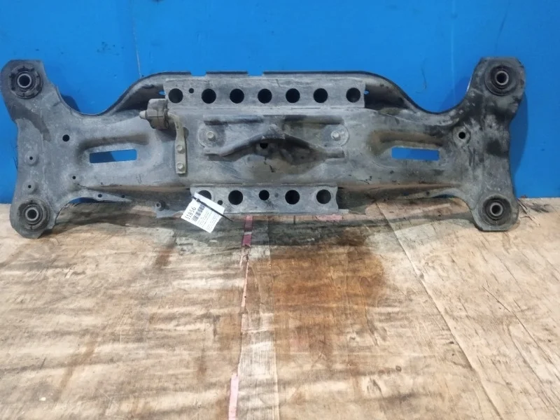 Подрамник Toyota Camry XV30 2000-2005