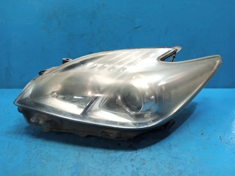 Фара Toyota Prius 2009-2015