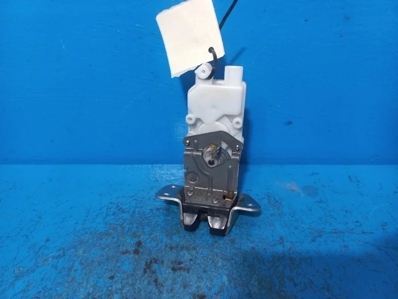 Замок багажника Mitsubishi ASX 2010-2017