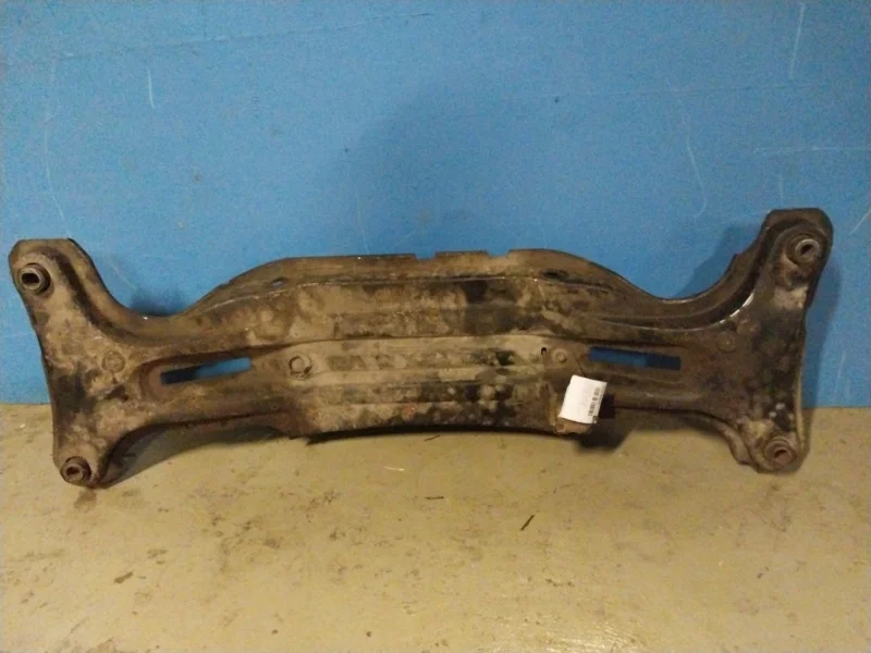 Подрамник Toyota Camry XV30 2000-2005