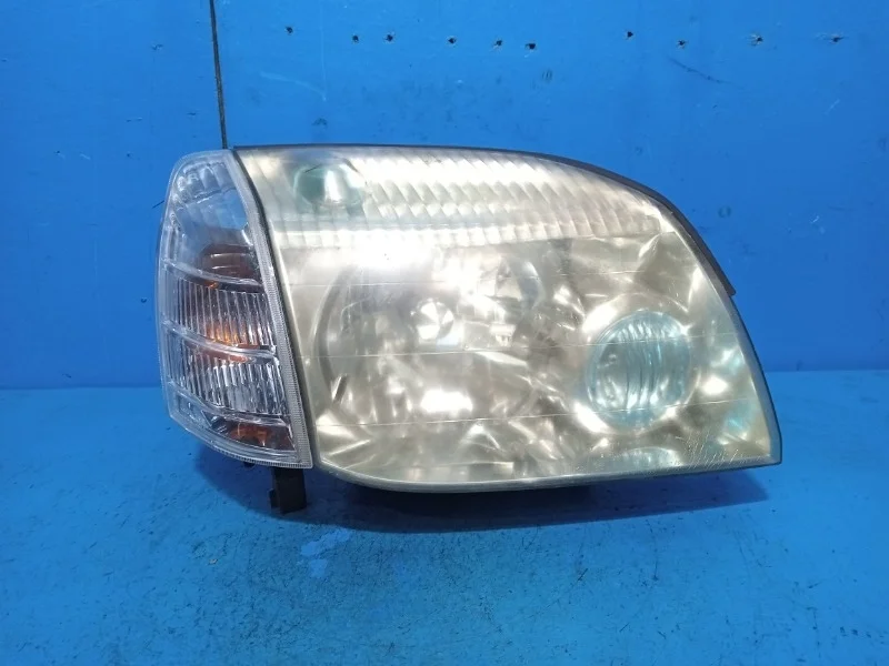 Фара Nissan X-Trail T30 2000-2007