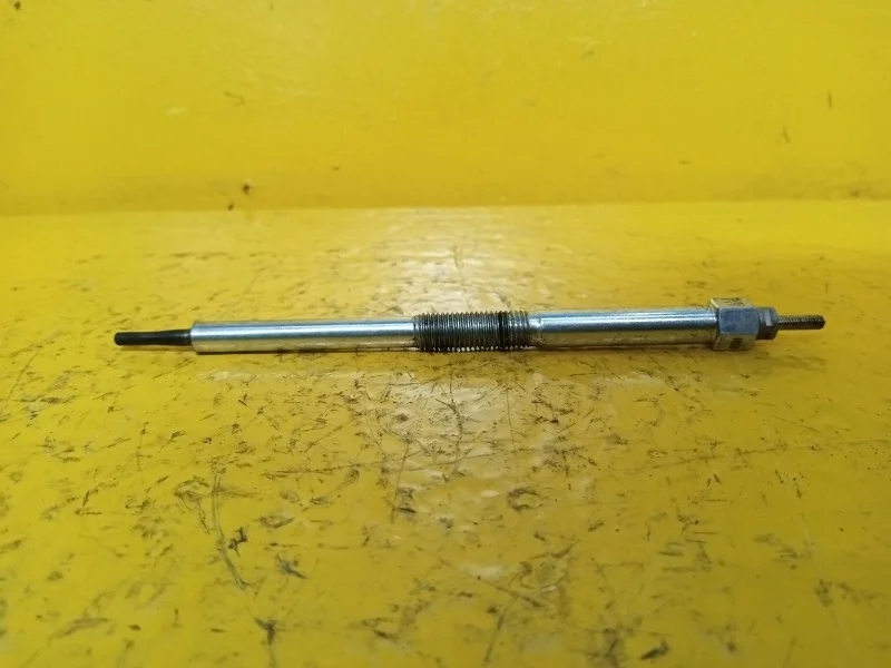 Свеча накаливания Nissan Pathfinder 2005-2009