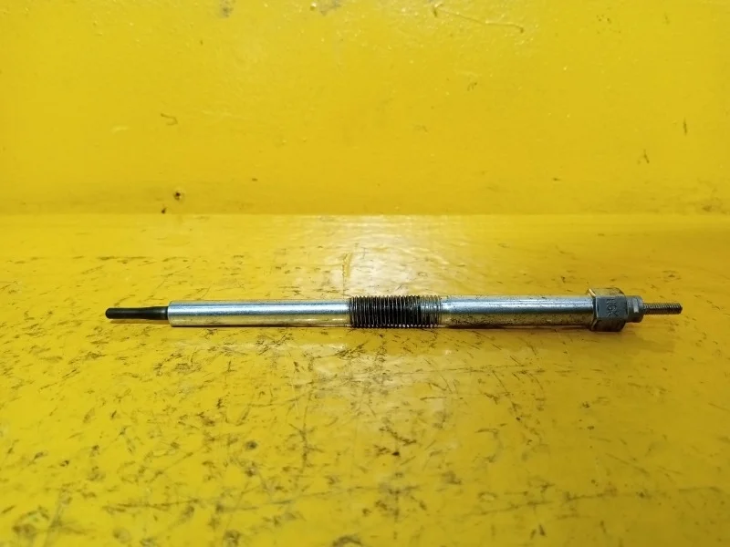 Свеча накаливания Nissan Pathfinder 2005-2009