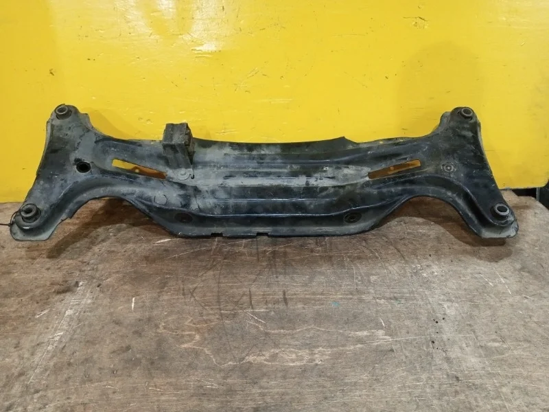 Подрамник Toyota Camry XV30 2000-2005