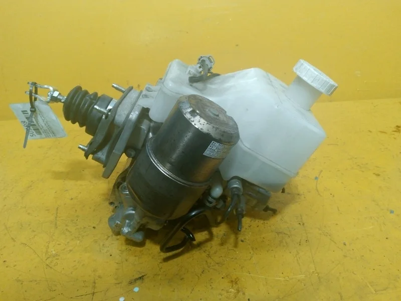 Блок abs, гидроаккумулятор Mitsubishi Pajero 3, 4 2000-2015