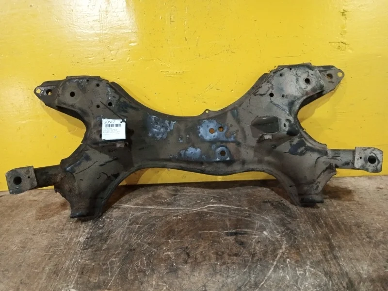 Подрамник Toyota RAV4 XA20 2000-2005