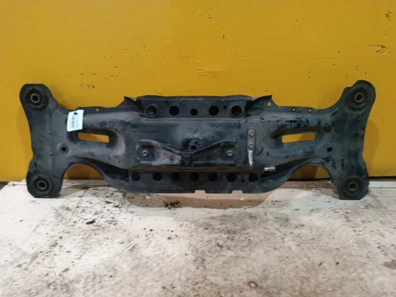 Подрамник Toyota Camry XV30 2000-2005