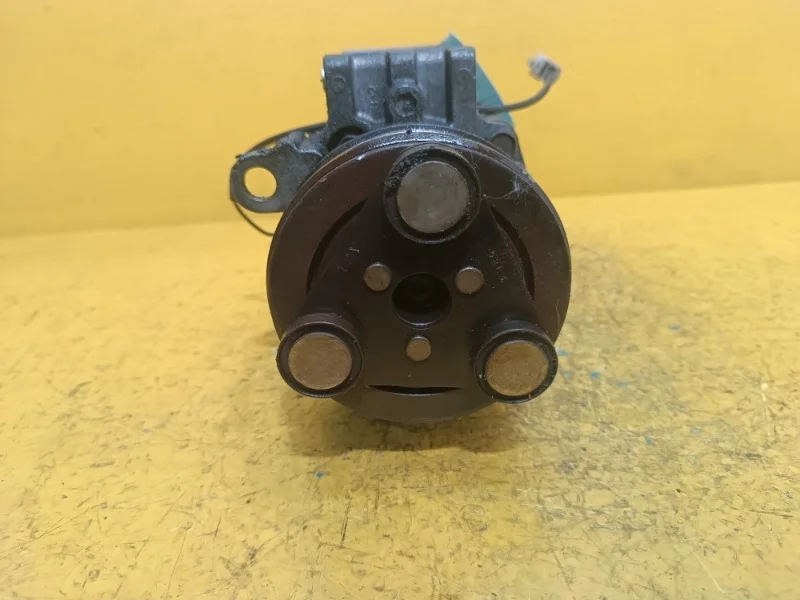 Компрессор кондиционера Mazda 3, 6 2006-2009
