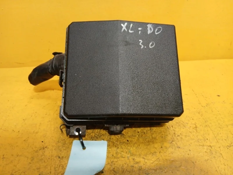 Блок предохранителей Mitsubishi Outlander XL 2006-2012