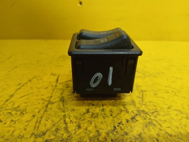 Блок управления подогрева сидений Mitsubishi Lancer 9 2003-2007