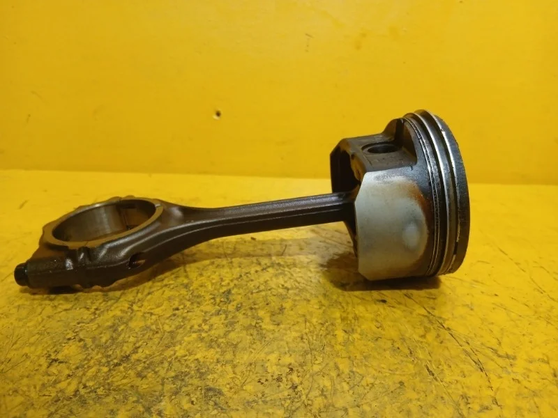 Поршень с шатуном Mitsubishi Lancer 10 2007-2012